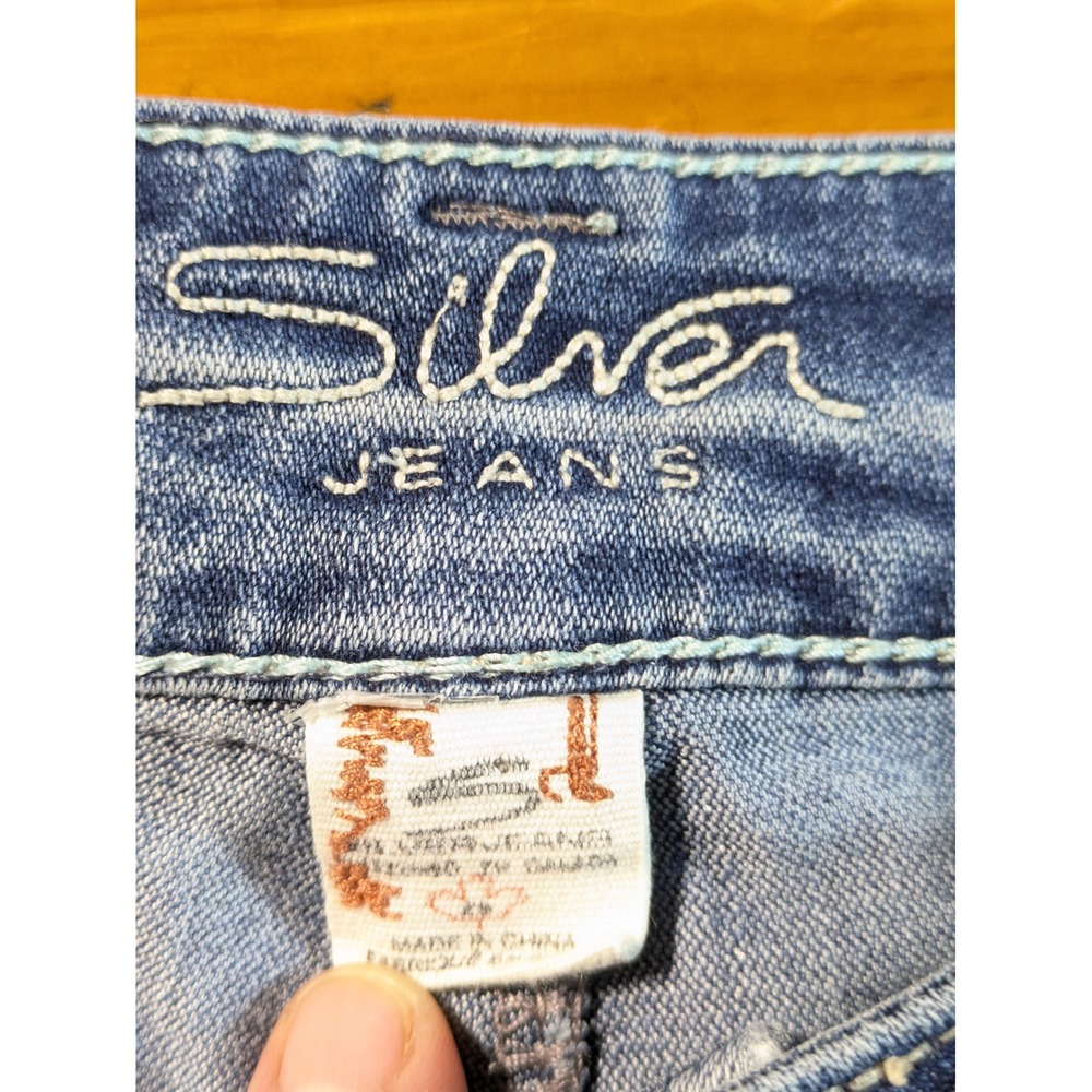 Silver Jeans Suki Capri Women Size 29 Bootcut Light Wash Denim Jeans‎ Med Wash - Picture 3 of 11